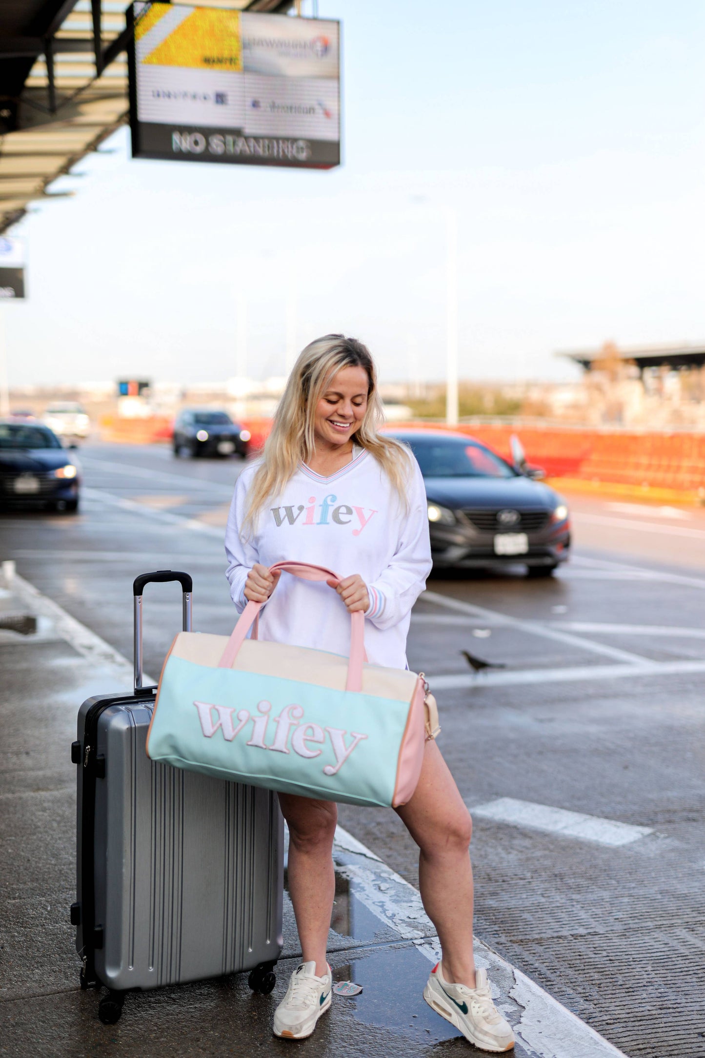 Duffle Bag - Wifey (modern cream/blue)