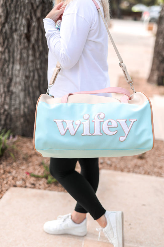 Duffle Bag - Wifey (modern cream/blue)