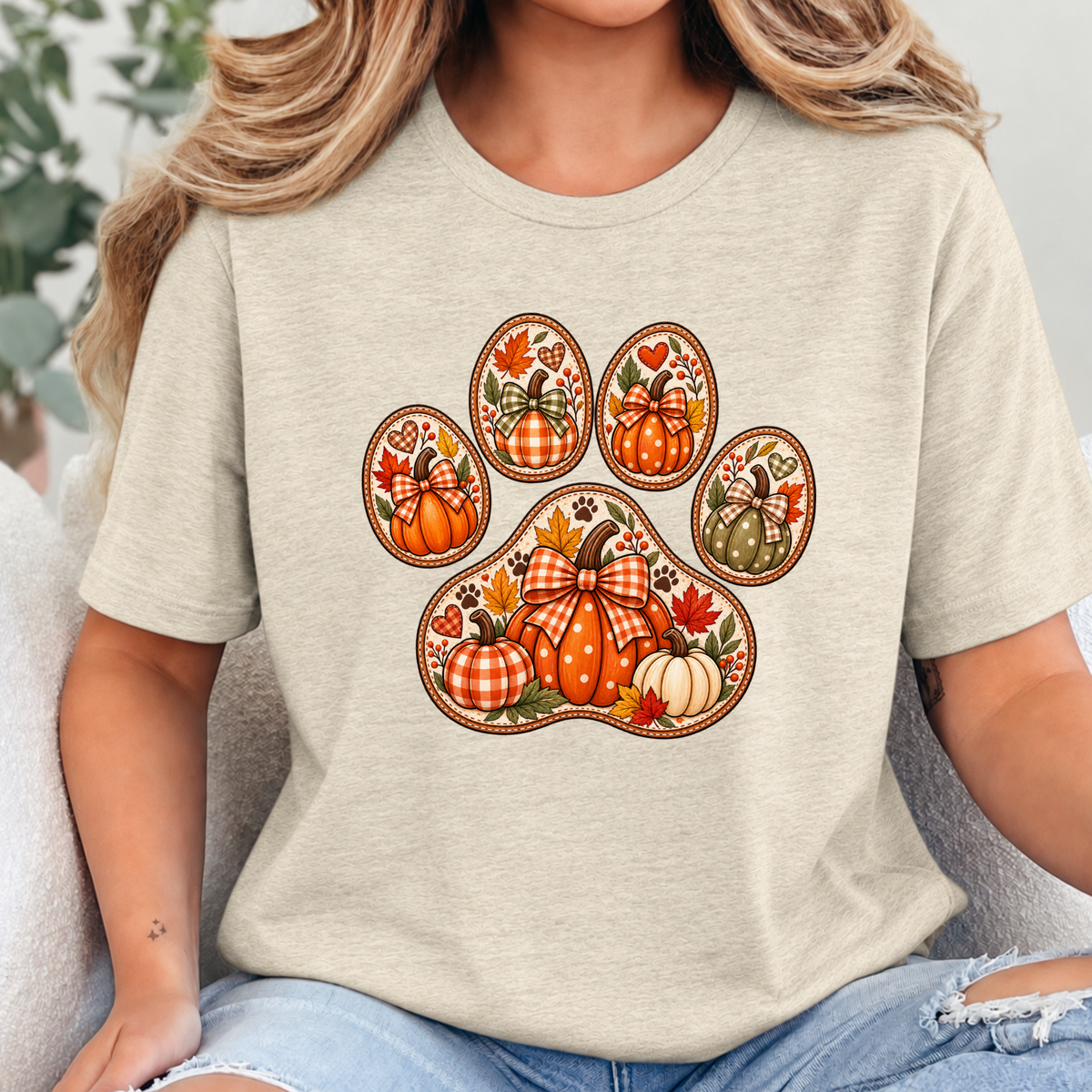 Wholesale Thanksgiving Paw Print Graphic Tee - Heather Soft Cream