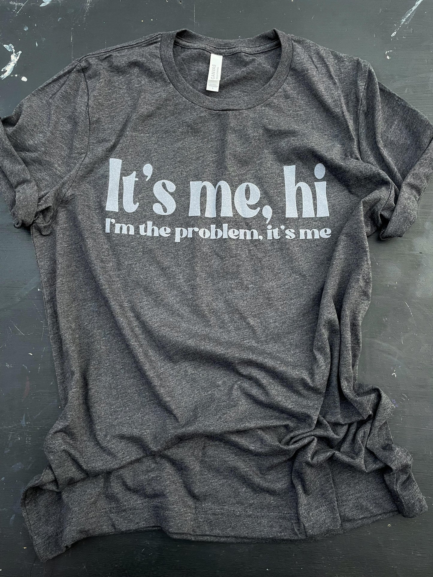 Wholesale It's me, hi Graphic Tee - Heather Charcoal Grey Tee