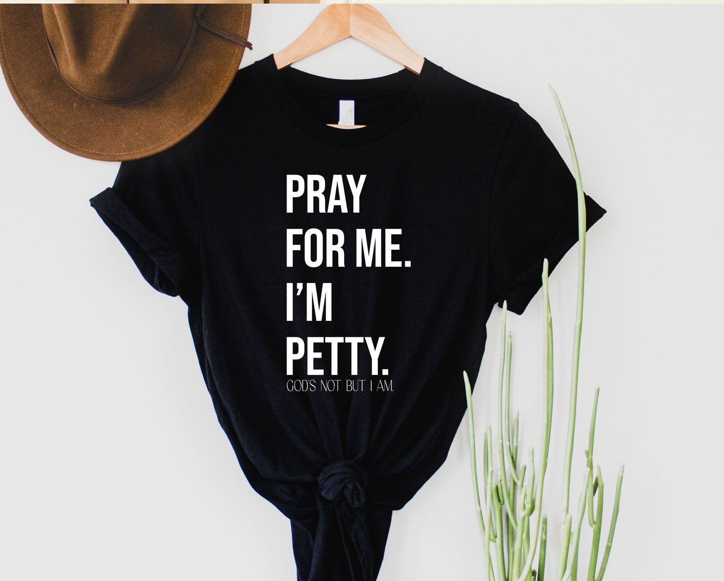 Wholesale I'm Petty Graphic Tee - Black Tshirt