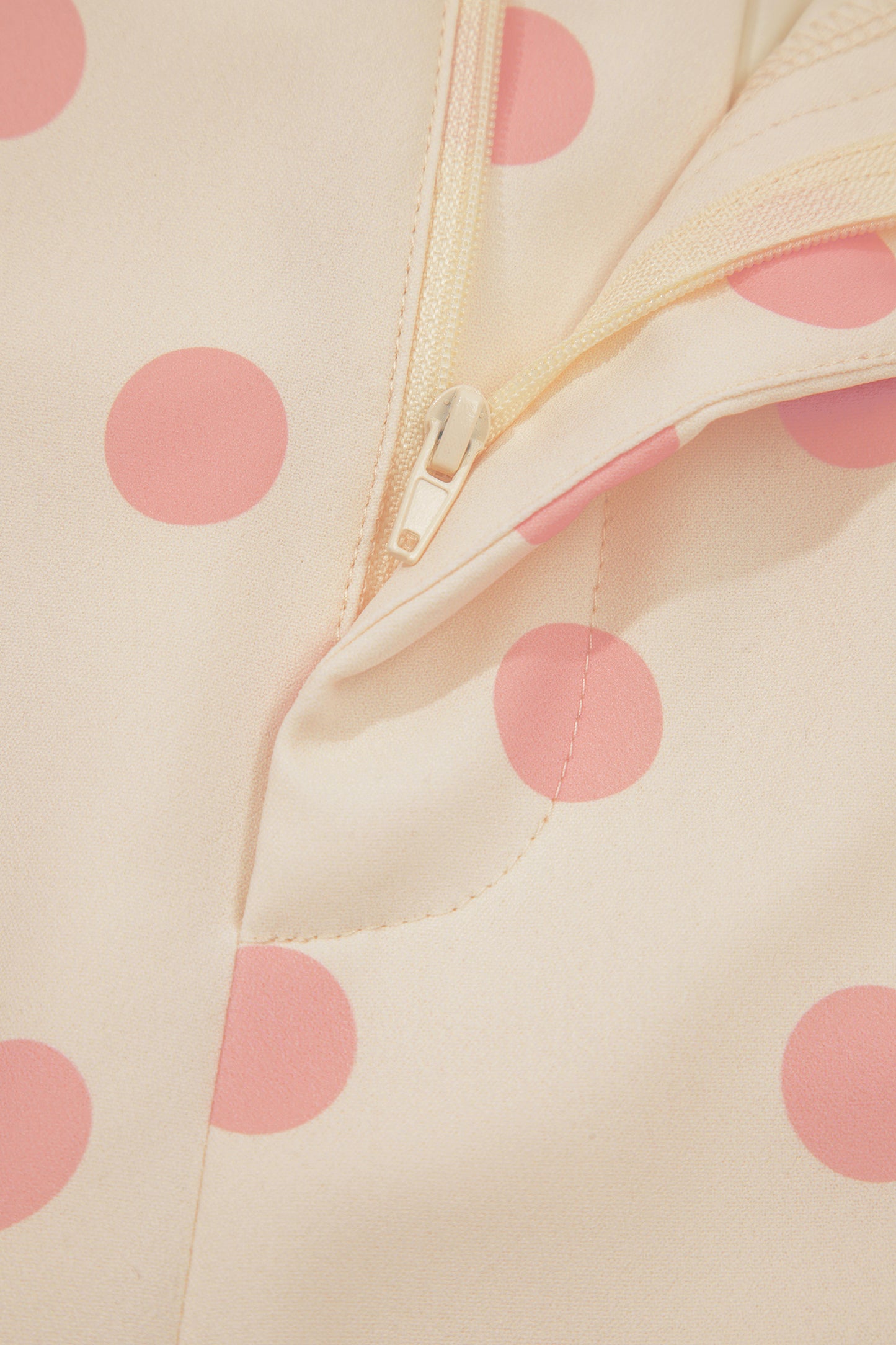 White Polka Dot Print Patched Pocket Mid-rise Straight Leg Pants